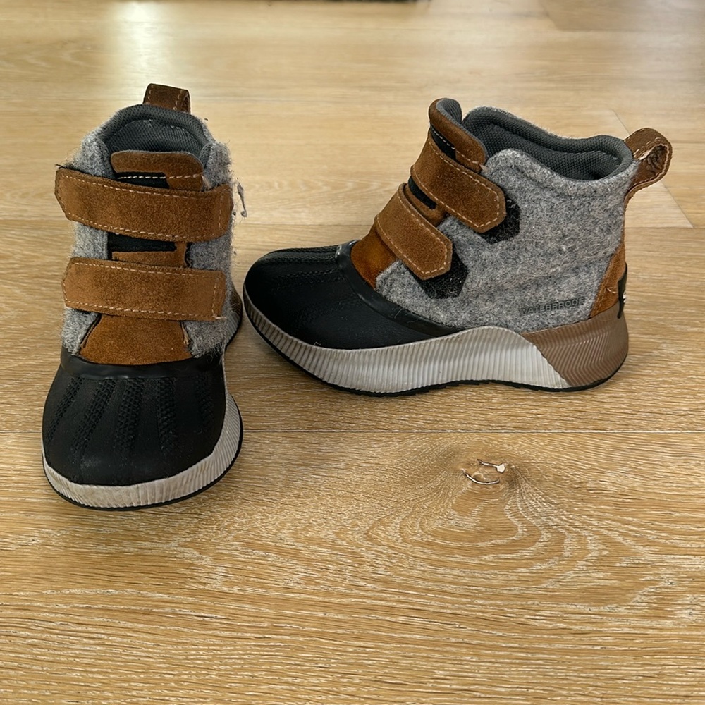 Sorel Kids’ Out N About Classic Boots
